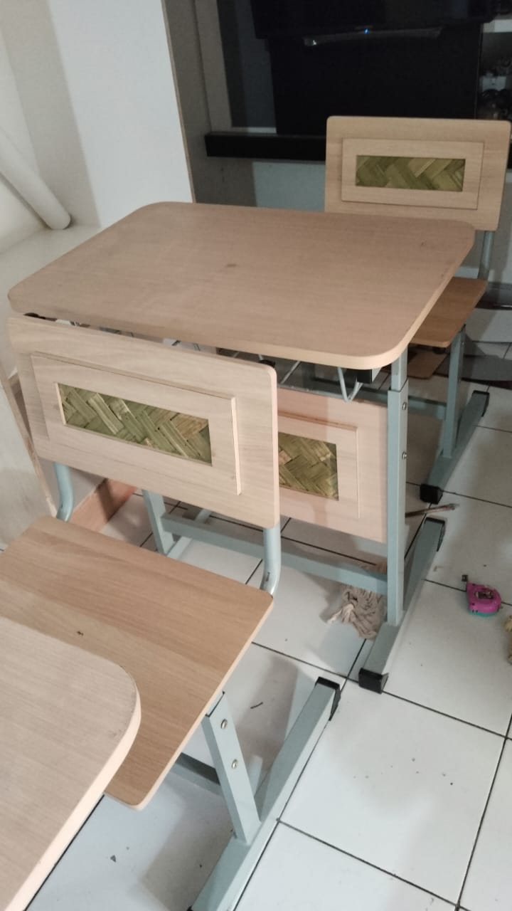 Kursi Meja Sekolah Modern
