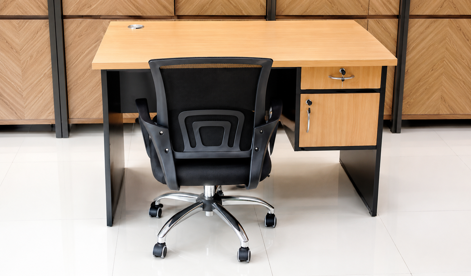 Meja Kantor Minimalis 1